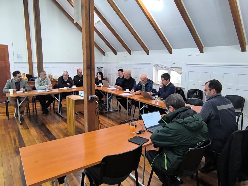 MESA TÉCNICA DE LOS RÍOS ABORDÓ AJUSTE DE SEGUROS AGROPECUARIOS A NECESIDADES EXISTENTES EN EL CAMPO