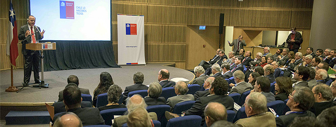 Ministro Walker en Seminario organizado por el Minagri: “El programa agrícola lo vamos a desarrollar entre todos”