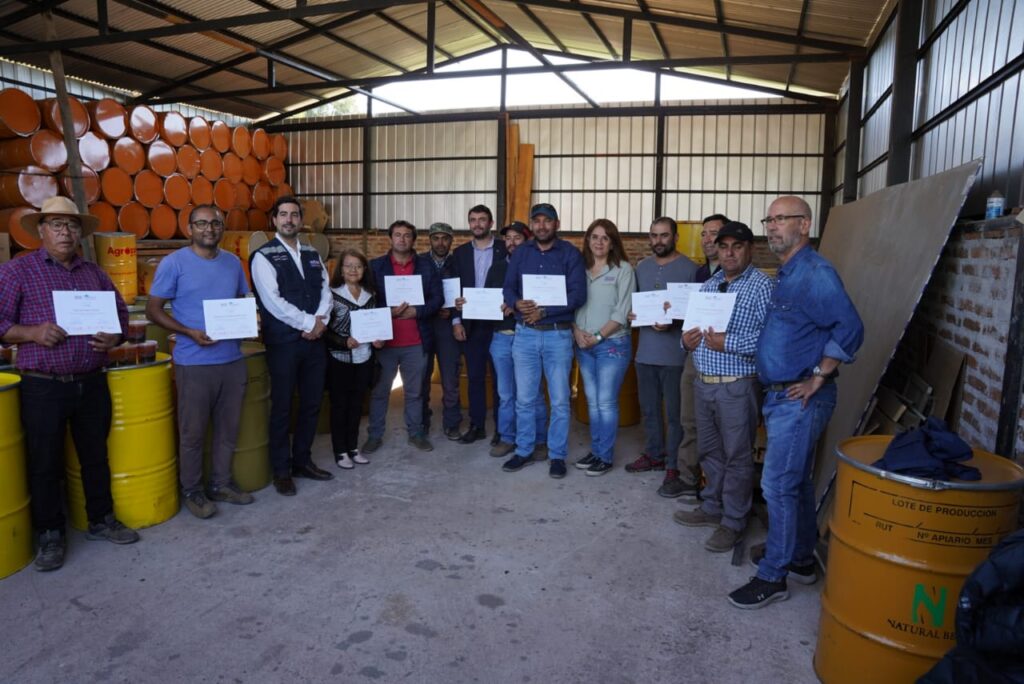 <strong>SEGURO APÍCOLA REPARTE $225 MILLONES EN INDEMNIZACIONES ENTRE 110 APICULTORES AFECTADOS POR SEQUÍA EN 2022</strong> 