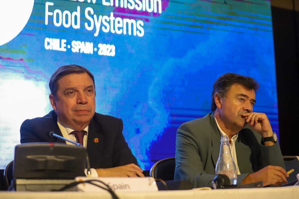 <strong>ESPAÑA Y CHILE DESTACAN BENEFICIOS DE LOS SEGUROS AGRARIOS PARA PROTEGER A LAS Y LOS AGRICULTORES FRENTE A LOS EFECTOS DEL CAMBIO CLIMÁTICO</strong>